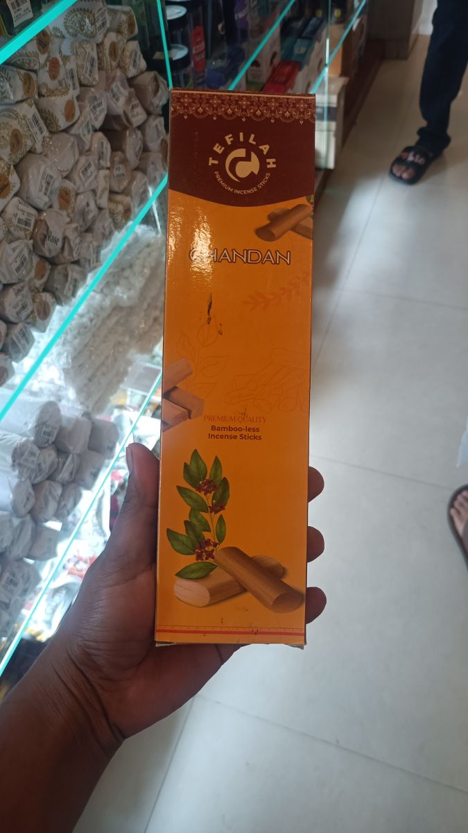 This is the perfume for the Temple: you can offer it in the temple.