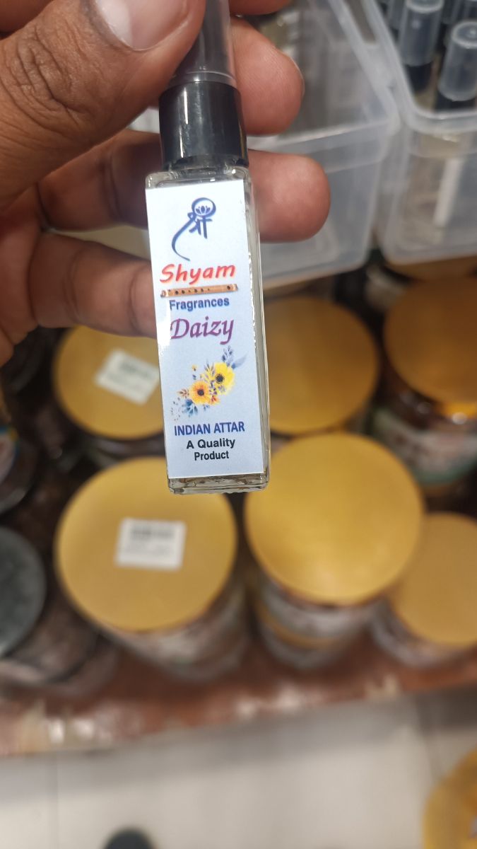 This is the perfume for the Temple: you can offer it in the temple.